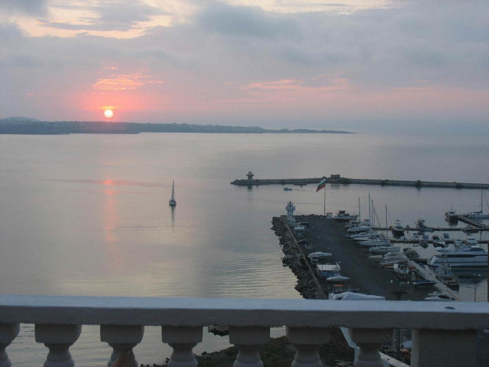 Orion Guest House Szozopol Kültér fotó