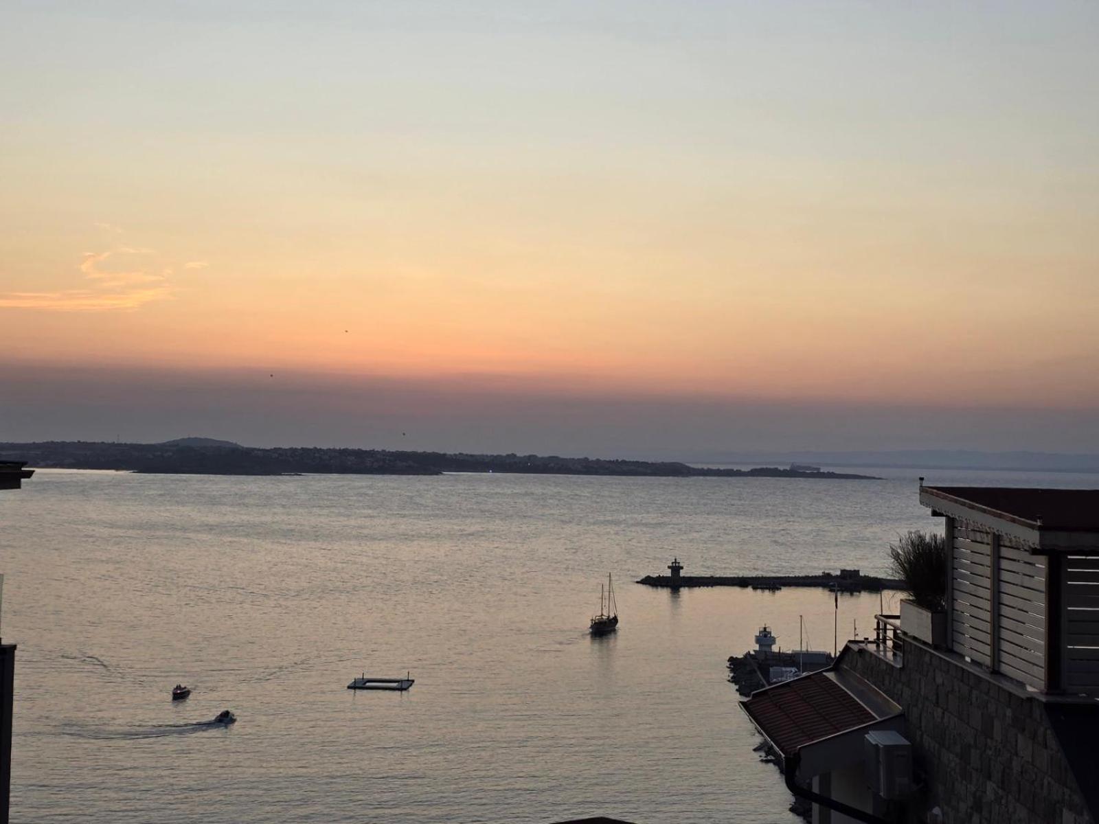 Orion Guest House Szozopol Kültér fotó