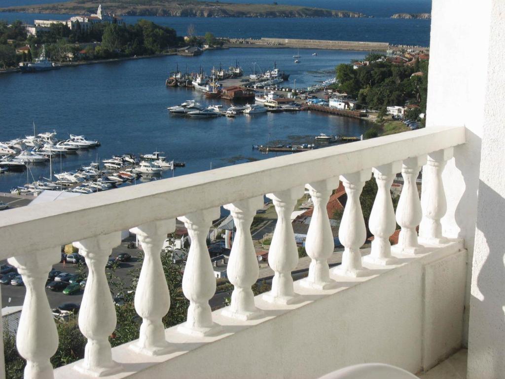 Orion Guest House Szozopol Szoba fotó